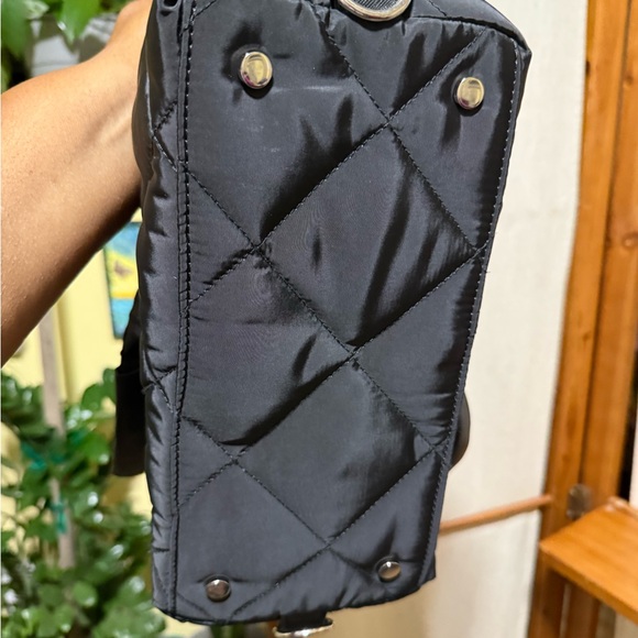 Steve Madden quilted tote/crossbody - Picture 6 of 10